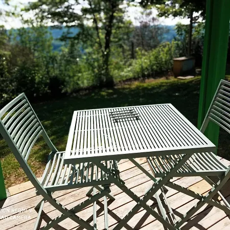 邓根图洛莱斯小屋酒店