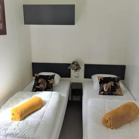 Kompleks wypoczynkowy Les D'argentouleau 3*