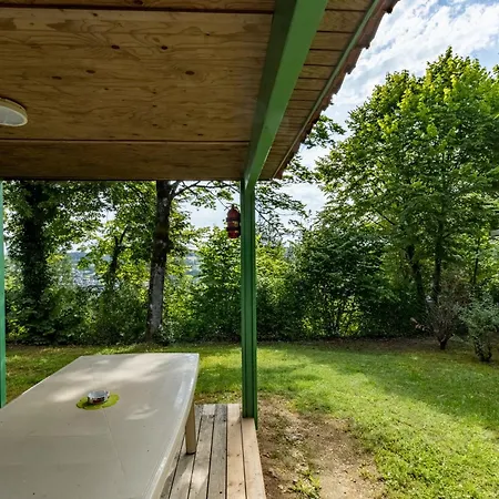 假日公园 邓根图洛莱斯小屋酒店