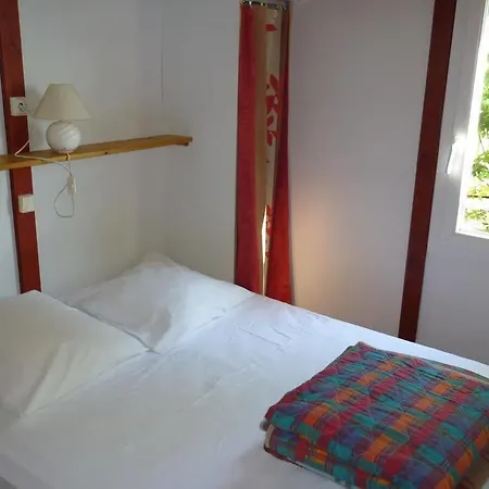 Les D'argentouleau Kompleks wypoczynkowy 3*