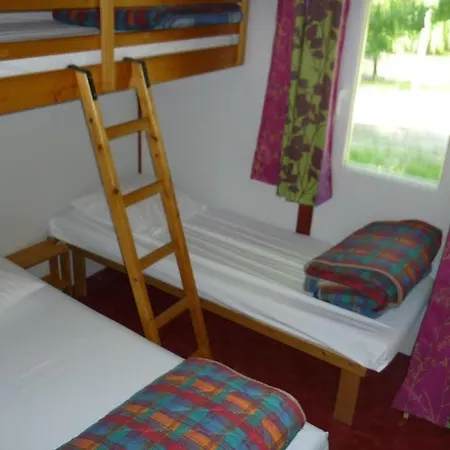 假日公园 邓根图洛莱斯小屋酒店 萨尔拉拉卡内达