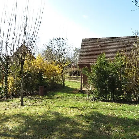 假日公园 邓根图洛莱斯小屋酒店 3*