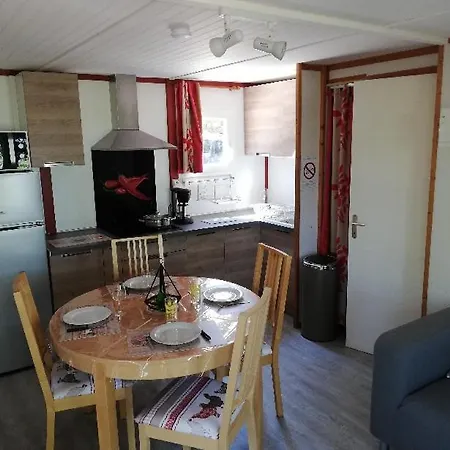 邓根图洛莱斯小屋酒店 萨尔拉拉卡内达