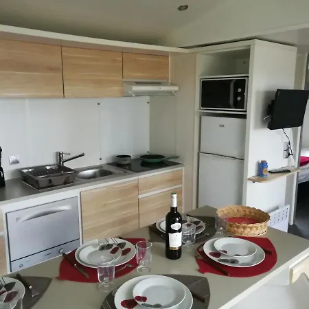 Kompleks wypoczynkowy Les D'argentouleau 3*